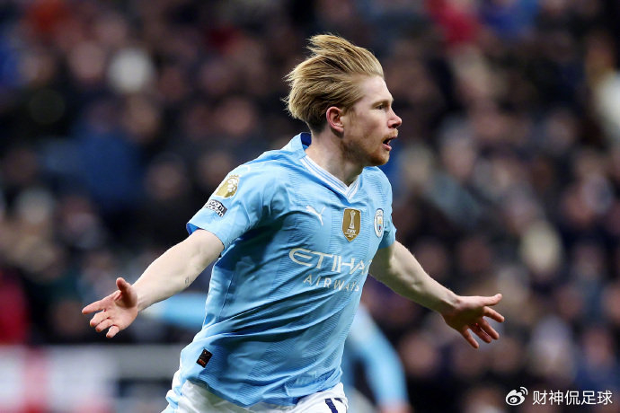 爱游戏体育-包含德布劳内新星势不可挡表现惊艳，老鹰未来可期！的词条